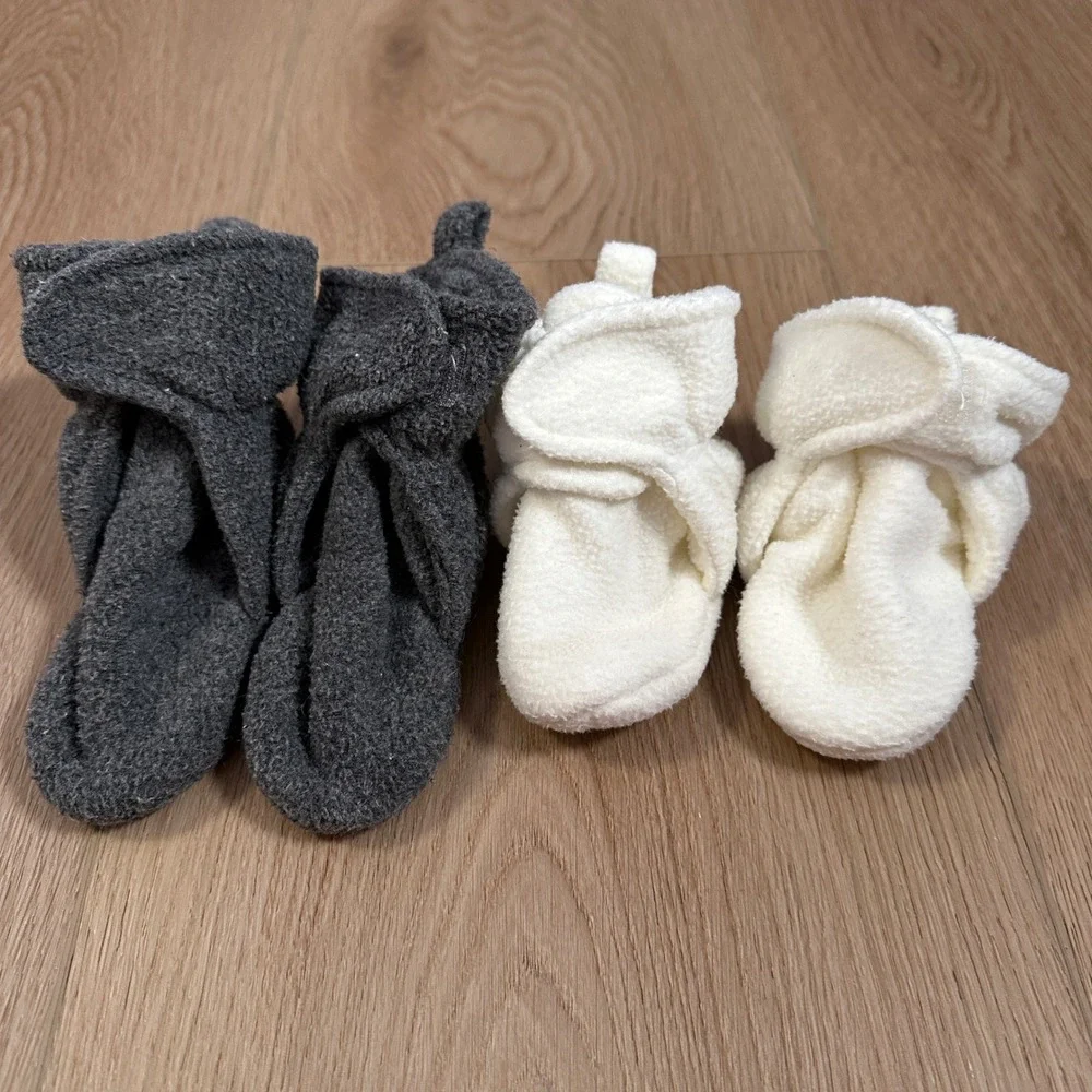 Hudson Baby Fleece Booties Set Gray White 6-12M 12-18M Non-Skid 54689 54682